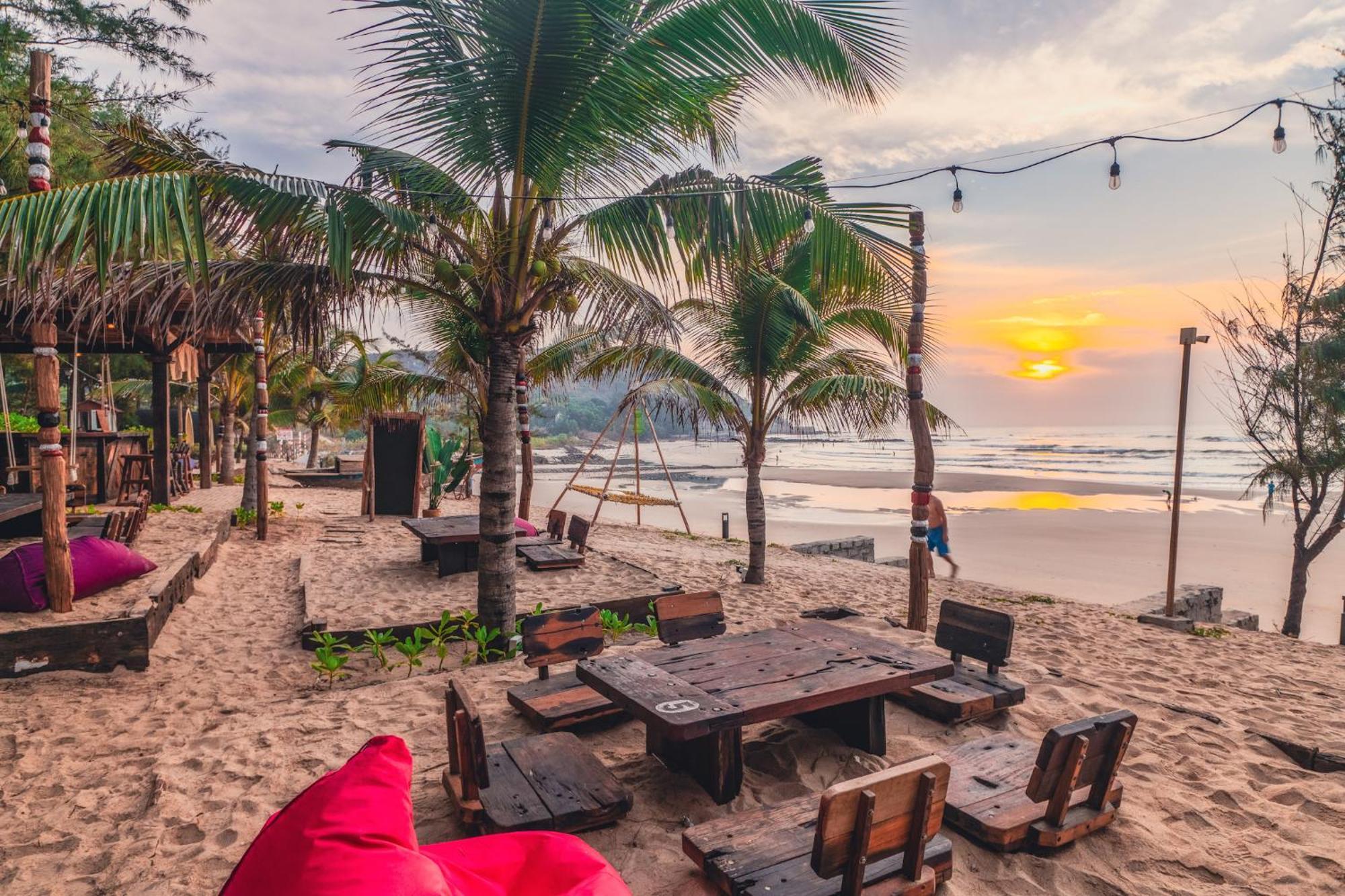 Long Hai Channel Beach Resort Exteriör bild