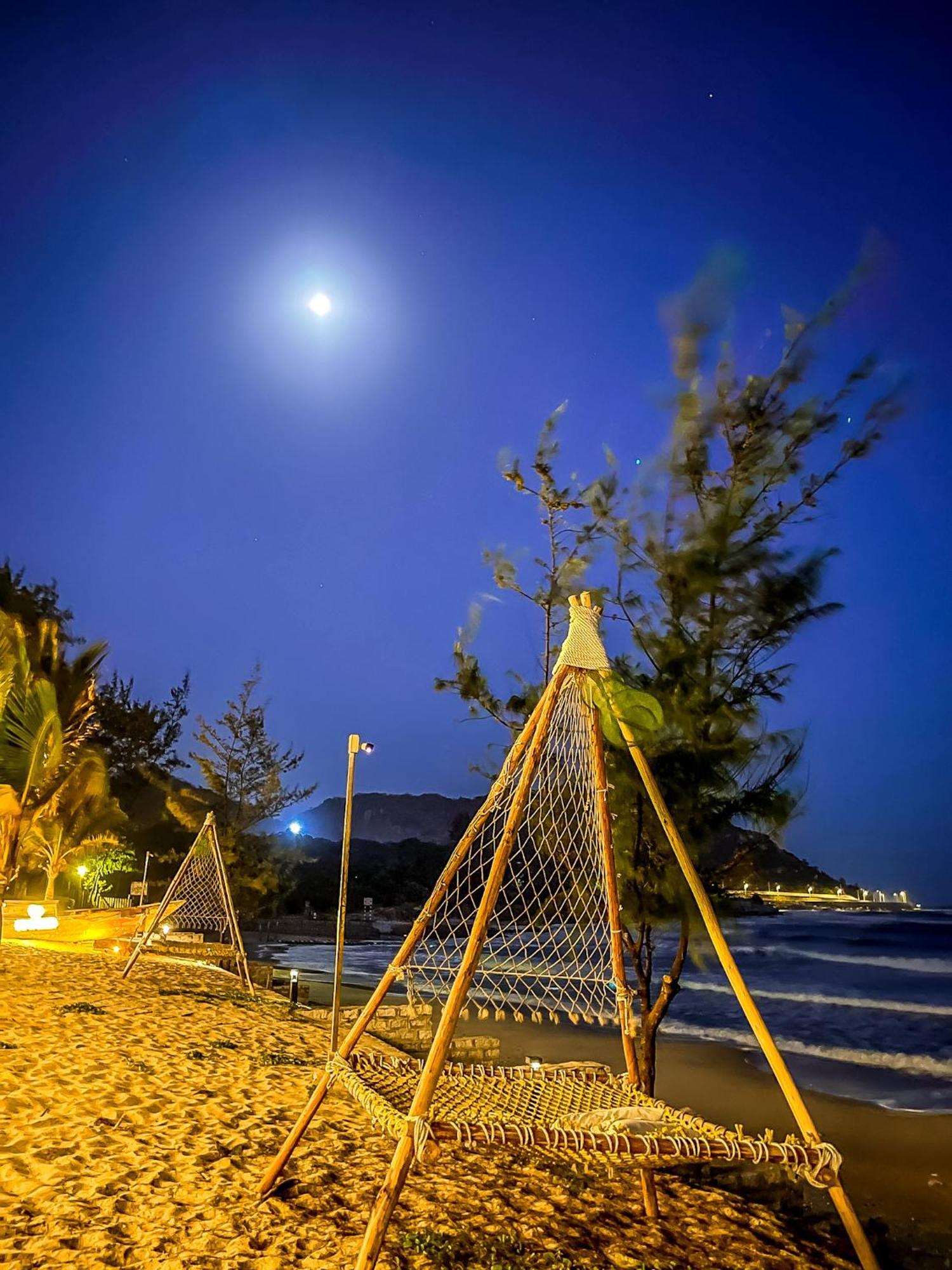 Long Hai Channel Beach Resort Exteriör bild